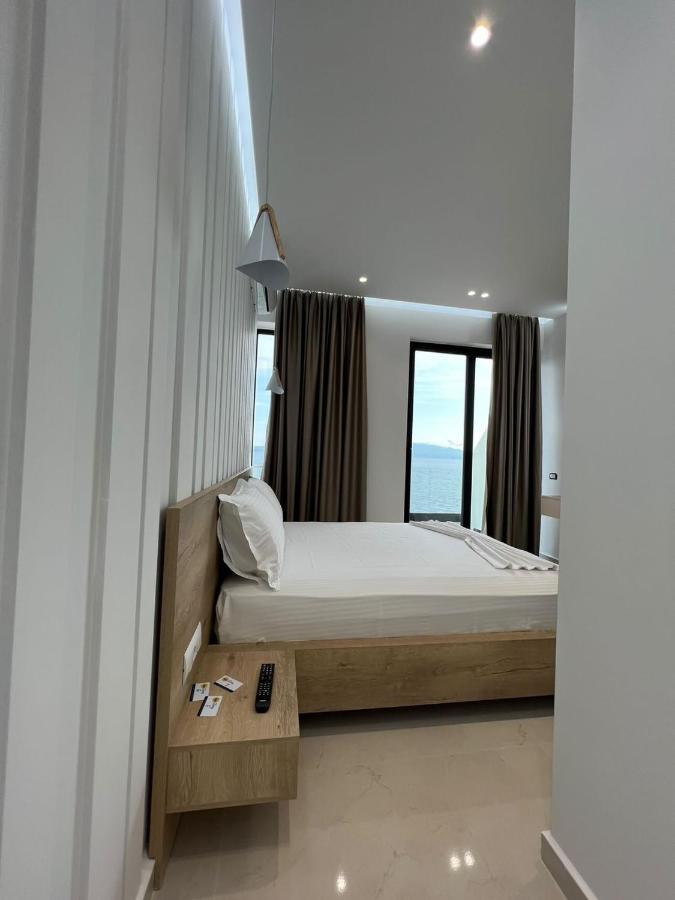 Villa Xhefri 2 Sarandë Buitenkant foto