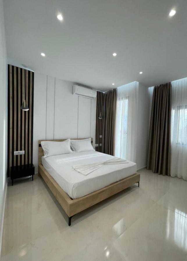 Villa Xhefri 2 Sarandë Buitenkant foto