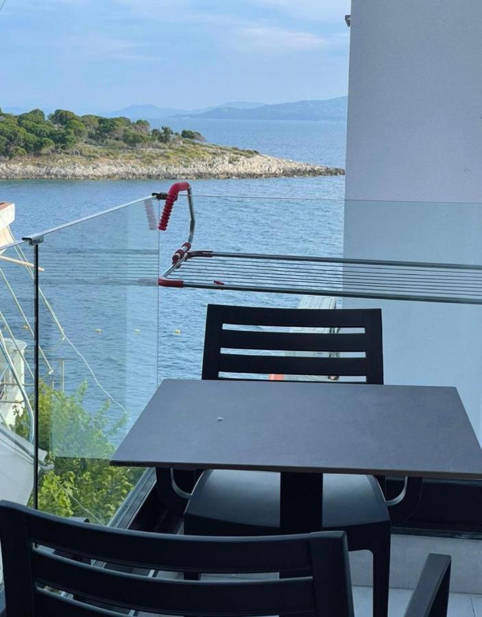 Villa Xhefri 2 Sarandë Buitenkant foto